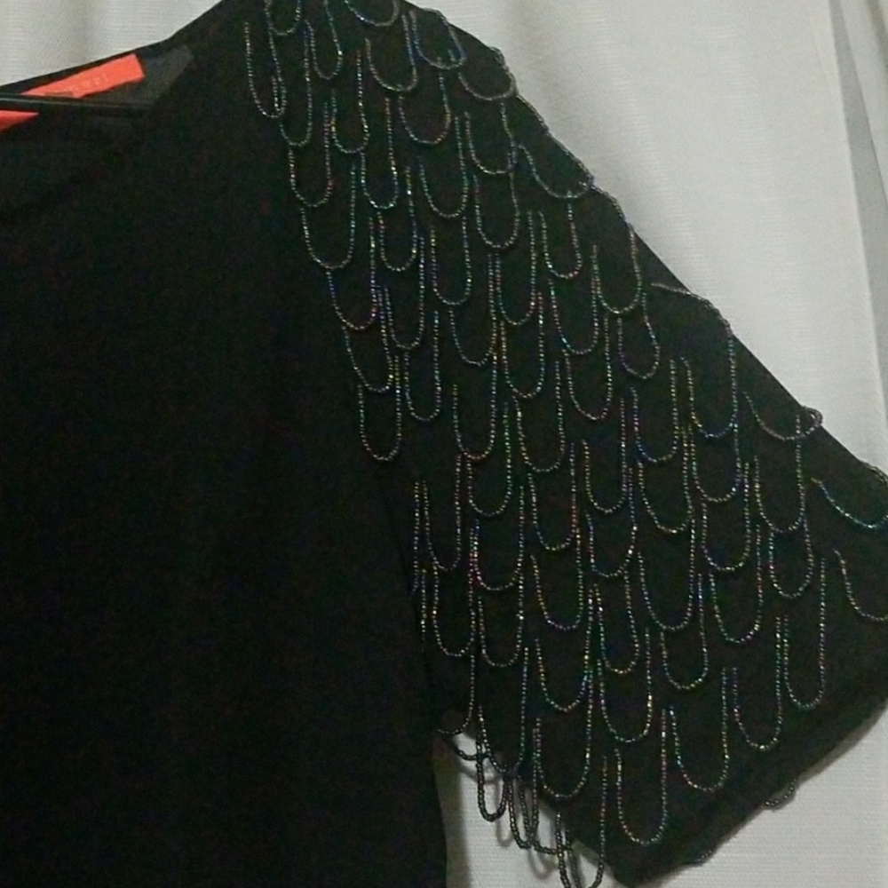 Blouse - Picture 2 of 3